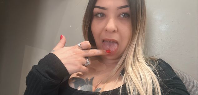 Model - Vivian Sweets tattoos