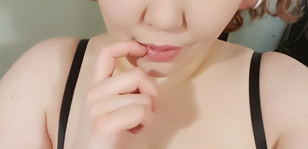 Model - Bella Smashley cam