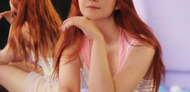 Model - Goddess Jee cei