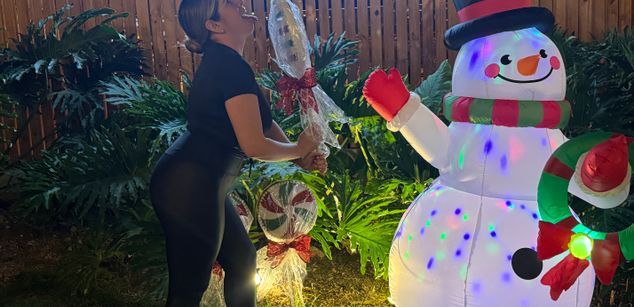 Model - Nina Parker bigboobs