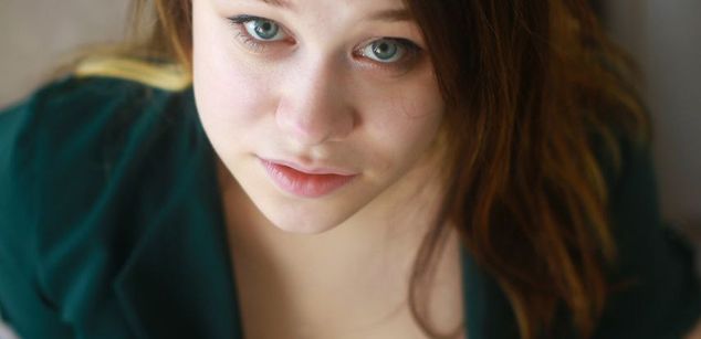 Model - Nessa Greyrat dildo