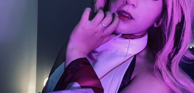 Model - ANNIE SNOW cosplay