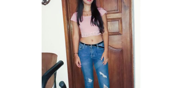 Model - Iris Moira feet