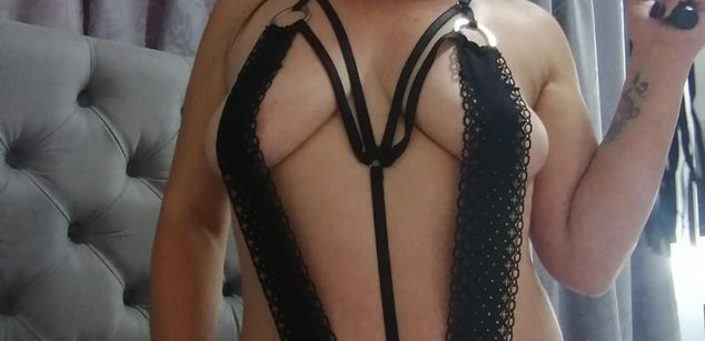 Model - Hellen Martin dp