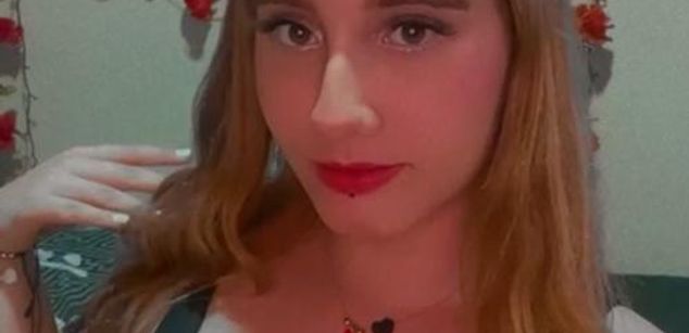 Model - MARIANGEL mujer