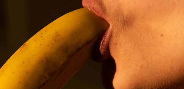 Model - AppleBrandy heels