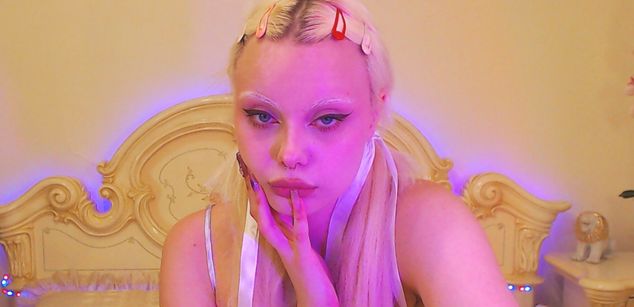 Model - Eva Florense skinny