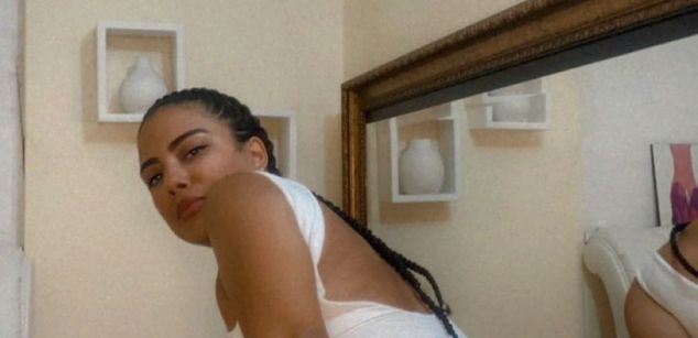 Model - AnnaKroes anal