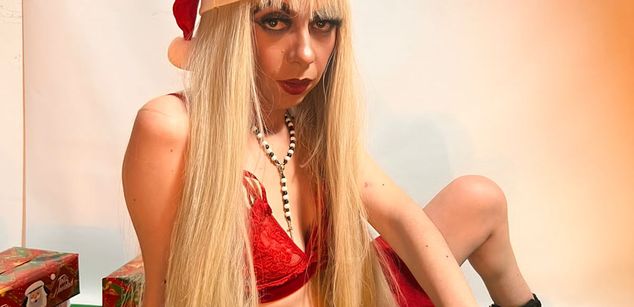 Model - Wildlyoon dildo