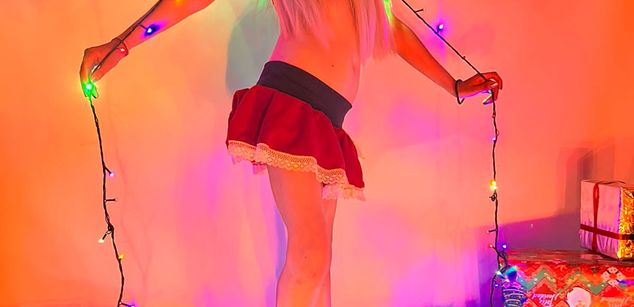 Model - Wildlyoon dildo