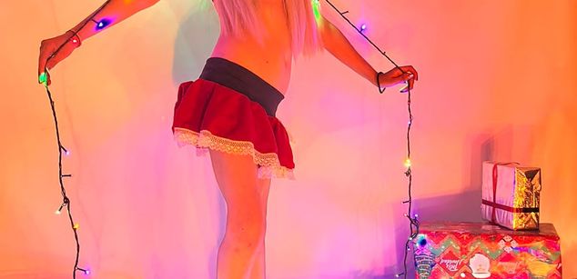 Model - Wildlyoon dildo