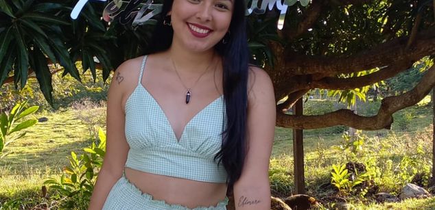 Model - Iris Moira feet