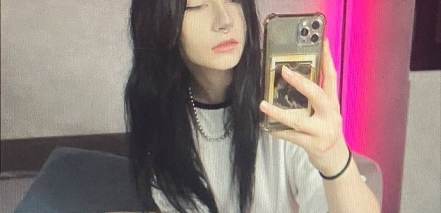 Model - AlineGreeeen bigass