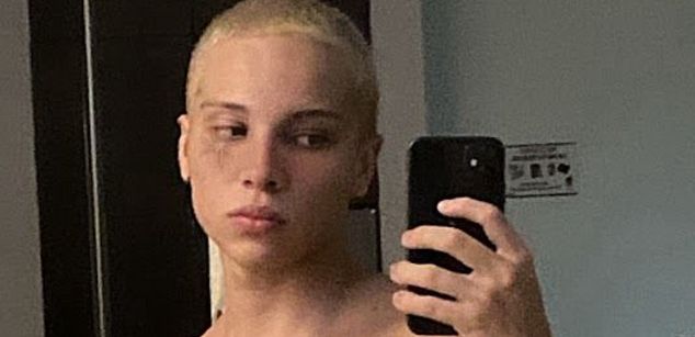 Model - Dan Carterr boyfriend