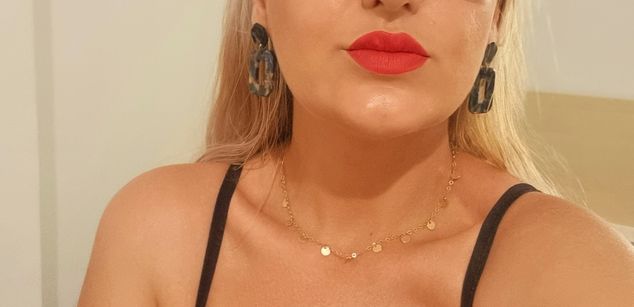 Model - MayaTrainor joi