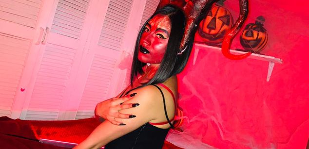 Model - Santa love colombiangirl