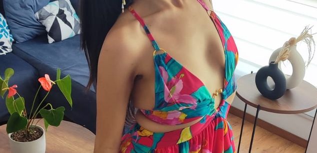 Model - LatinaAtenea peruvian