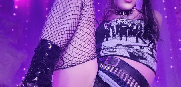 Model - Zoe and Coco mistress