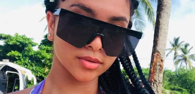 Model - BellaSanders domination