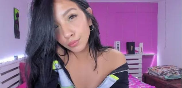 Model - EamySweet feet