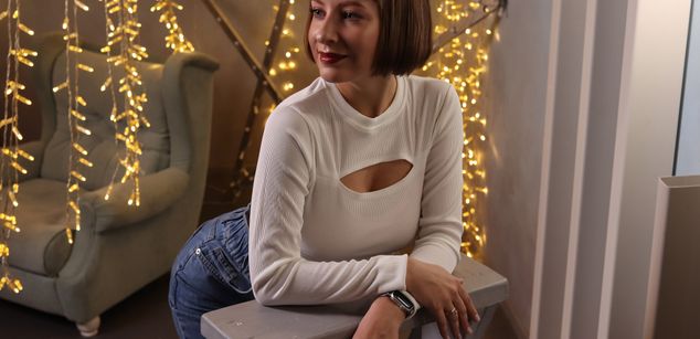 Model - ElisabethJones striptease