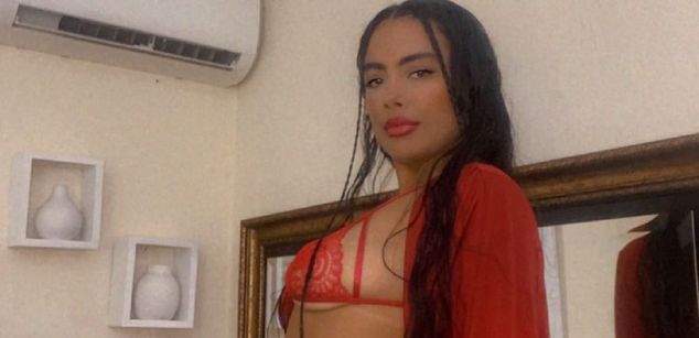 Model - AnnaKroes anal