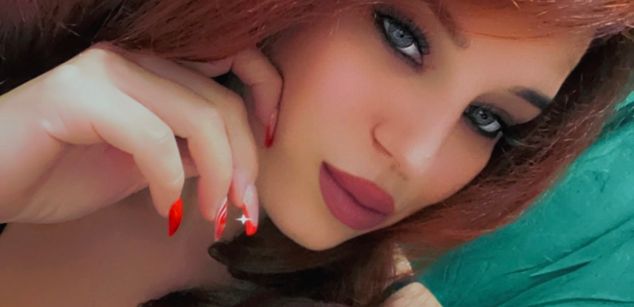 Model - NadiraNoor latin