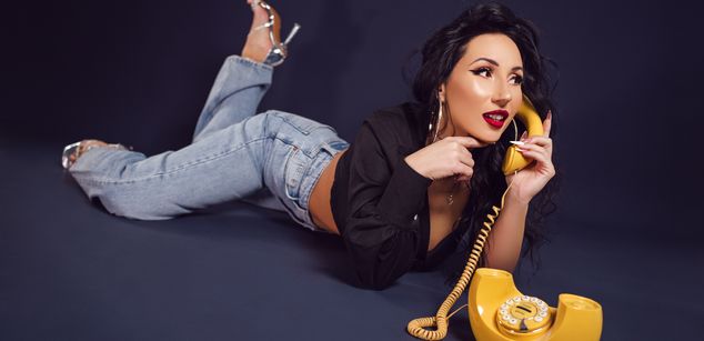 Model - BeckyShine mature