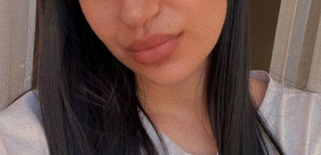 Model - KessyJoo english