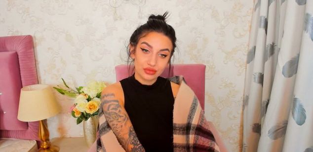 Model - KessyJoo english