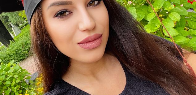 Model - NadiraNoor latin