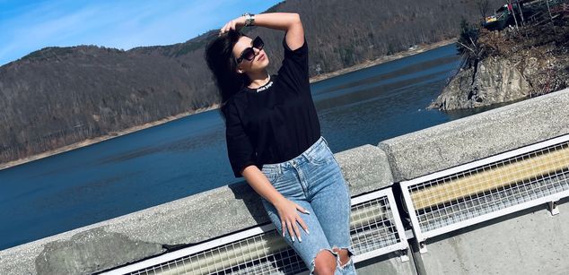 Model - NadiraNoor latin