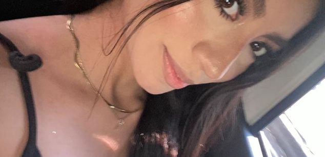 Model - Abby Gray latina