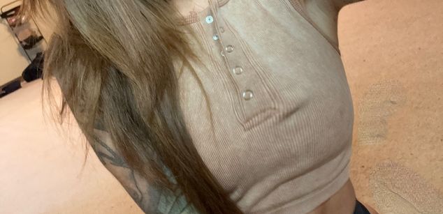 Model - Klew freckles