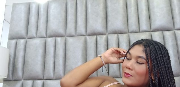 Model - AlisonJames joi