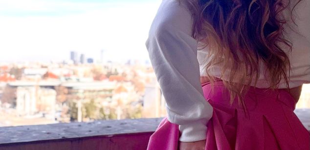 Model - Joanna bigass