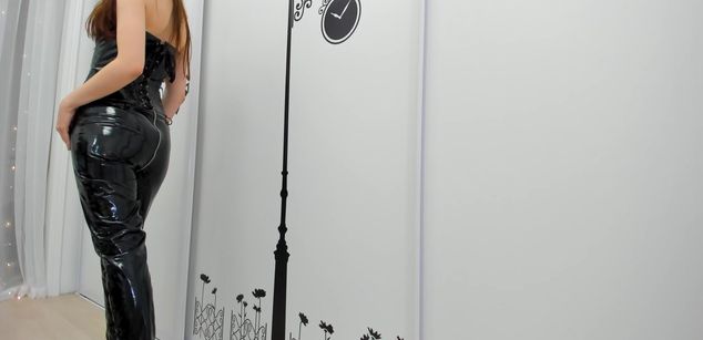 Model - HairyLady bondage