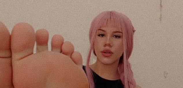 Model - Ally natural