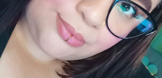 Model - Tiffany Laurens bj