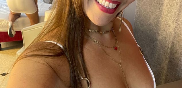 Model - Kasandra Hale mature