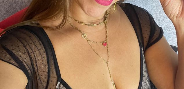 Model - Kasandra Hale pantyhose