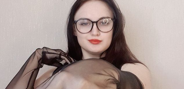 Model - Mistress Kira brunette