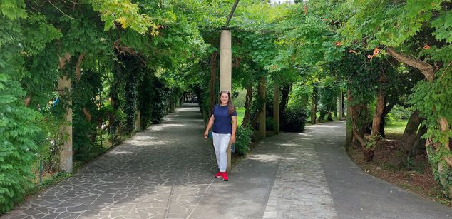 Model - Karina Hart dirty