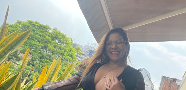 Model - Kasandra Hale mature