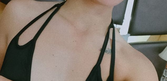 Model - NicoleEsposito latina