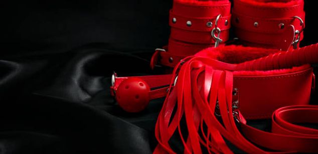 Model - Miss Cherry allnatural