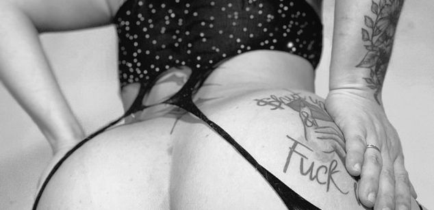 Model - Ariel Roxanne cei