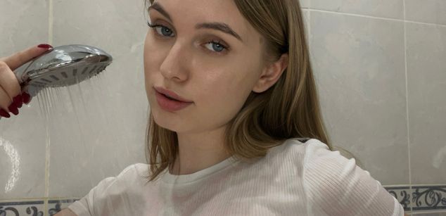 Model - Lunalee obedient