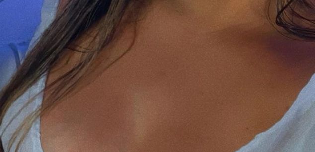 Model - Catalina Peyton bigboobs