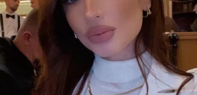 Model - ArielFlame student